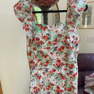 ✨NWT✨ Francesca's Floral Dress, size medium
